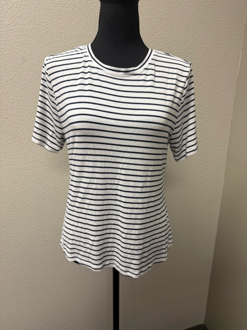 French Laundry Striped Tee Navy White Short Sleeve Classic Casual Top L - Picture 2 of 8